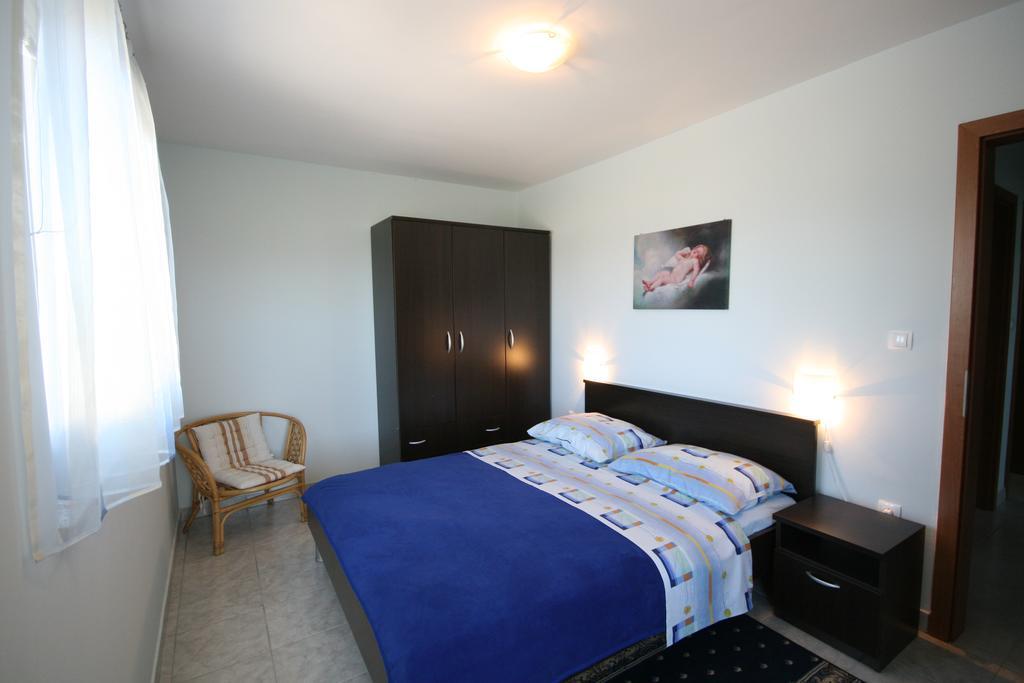 Apartment Jadranka Malinska Exterior foto